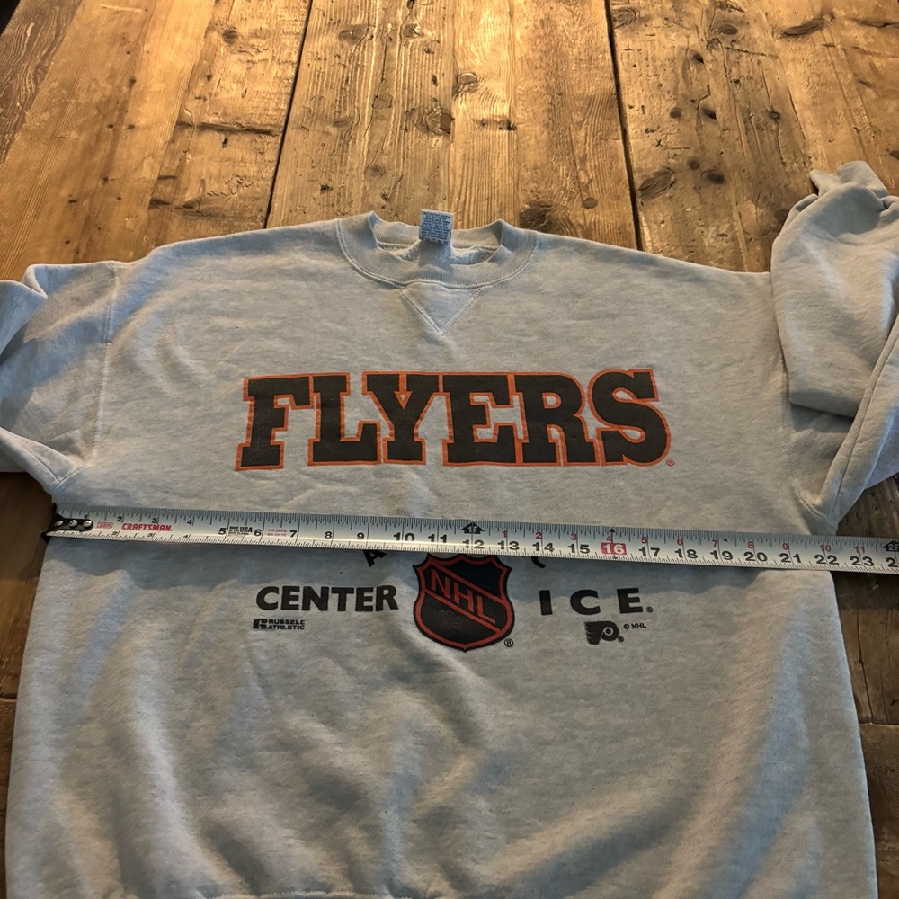 Vintage Russell Athletic Philadelphia Flyers Center Ice Crewneck 
50-50 - Picture 7 of 8